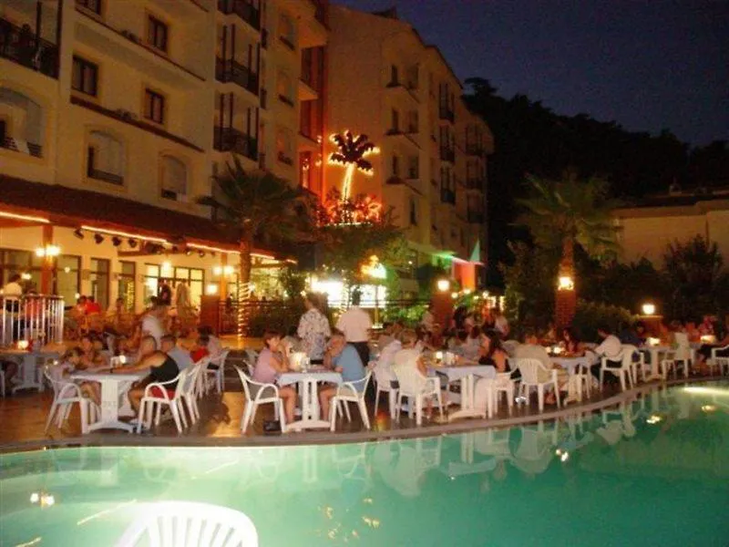 Grand Panorama Hotel 말마리스 2*,